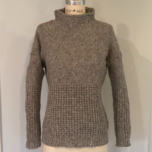 American Eagle Outfitters Gray Sweater Size Small
